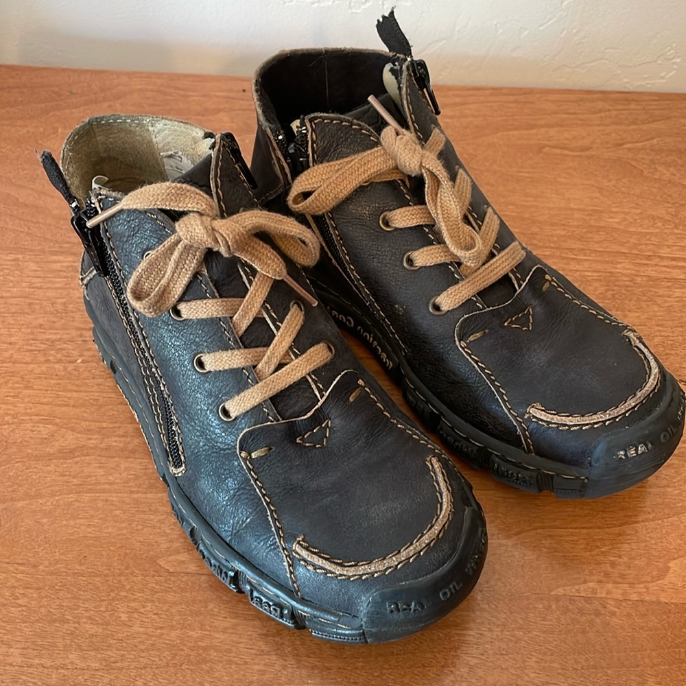 Rovers Boots (size 37)